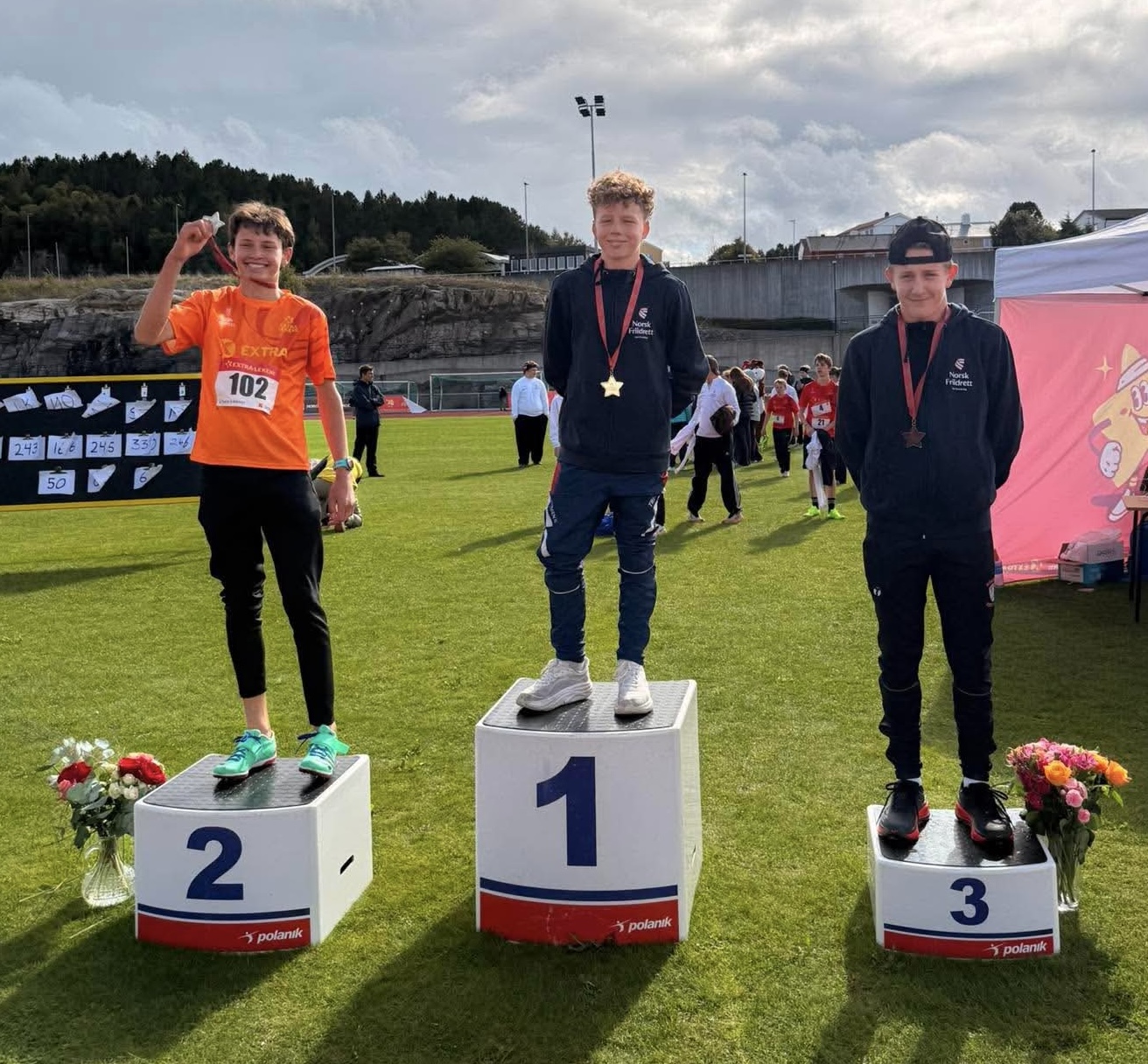 Elias Rygg på pallen med bronsemedalje fra Extra-lekene